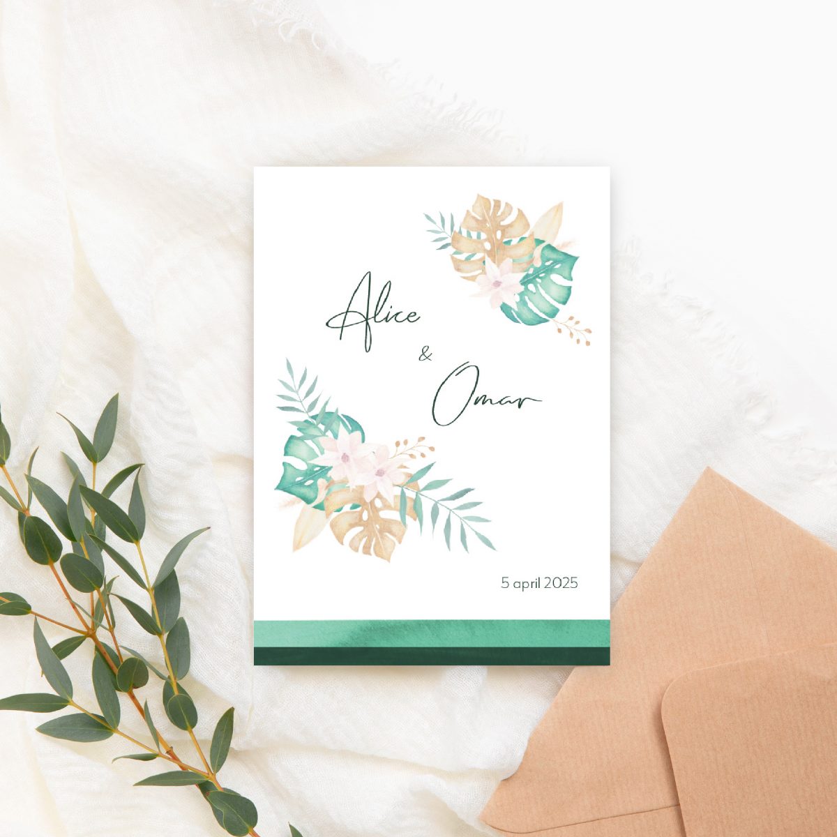 Tropische trouwkaart met aquarel illustraties van bloemen en planten